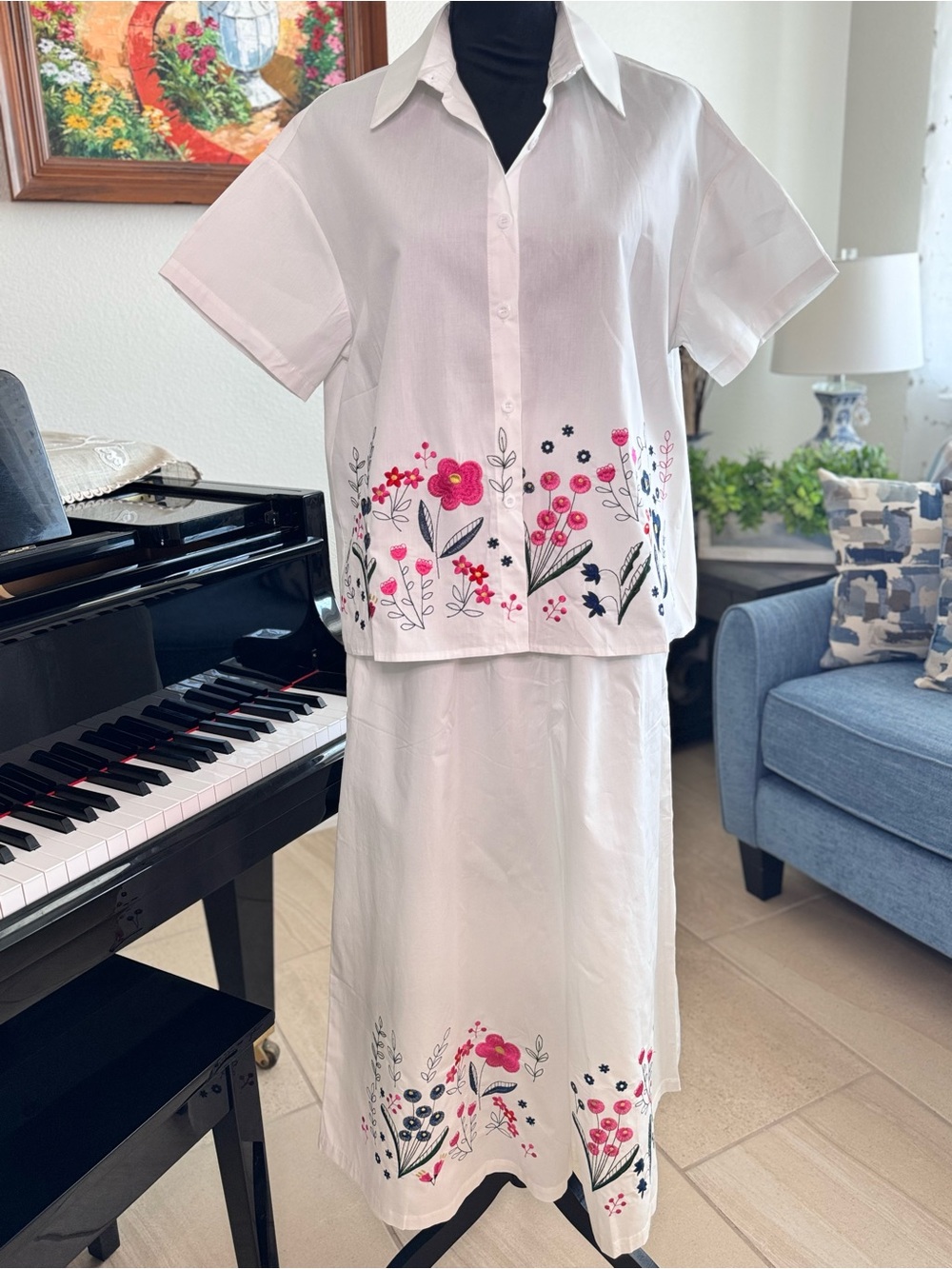 Women’s Two-Piece Floral Embroidered Pants Set